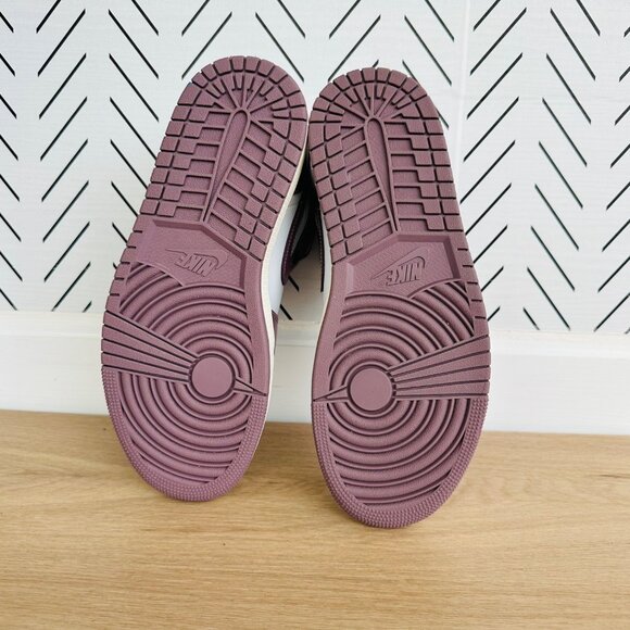 ❤️Nike Air Jordan 1 Mid Sky J Mauve Sz 7 Women's Shoes Sneakers White BQ6472-050 - Picture 7 of 14